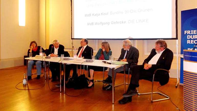 «Η Γερμανία θα πρέπει να κάνει τώρα το άλμα για τις επανορθώσεις»